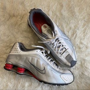 Nike Shox R4